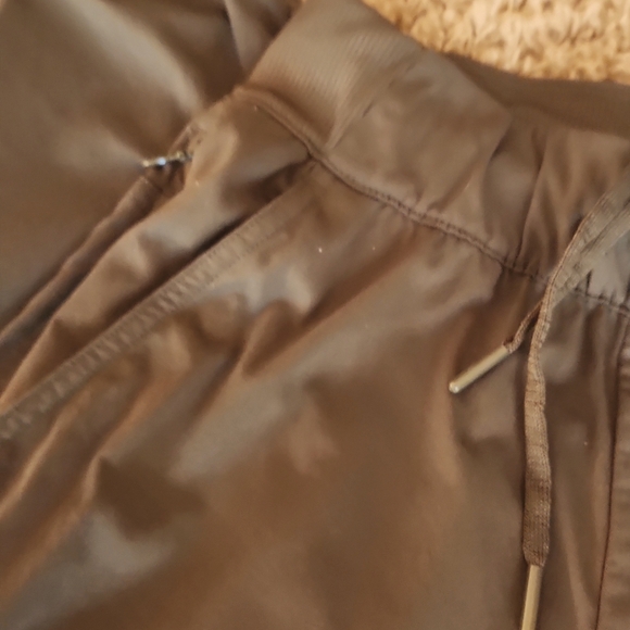 The North Face Olive Green Joggers Womans Size XS - Picture 3 of 8